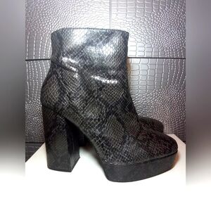 Zara platform high heel boots snake print womens size EU 40 US 9.5